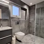Nissi Golden Sands Lome