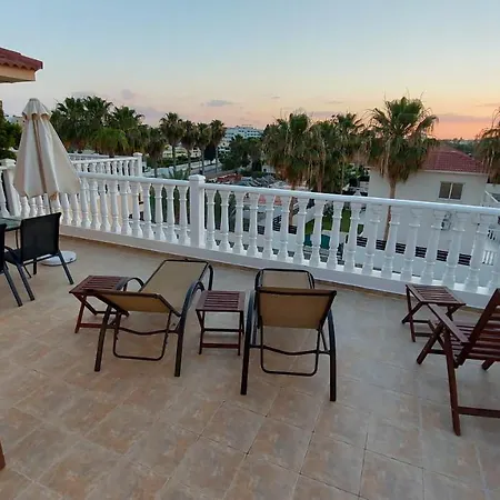 Lome Nissi Golden * Ayia Napa