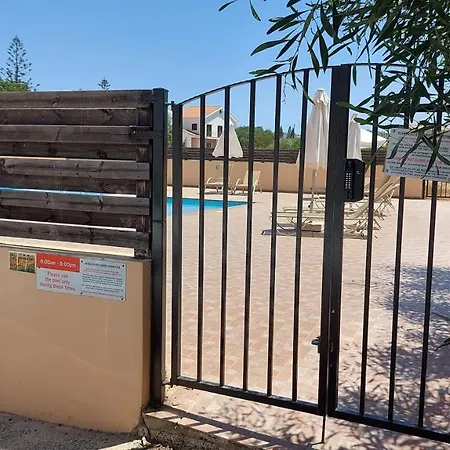 Lome Nissi Golden * Ayia Napa