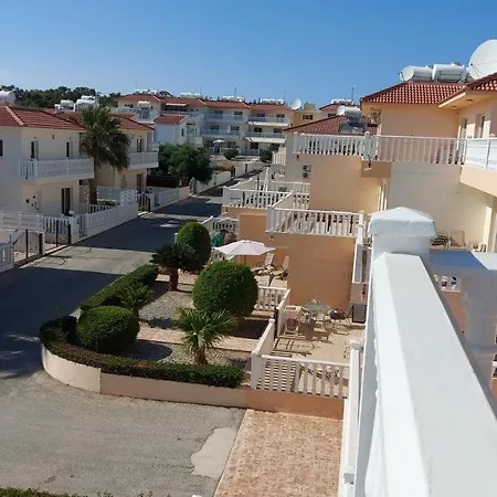 아파트 Nissi Golden Sands Lome 아이아 나파