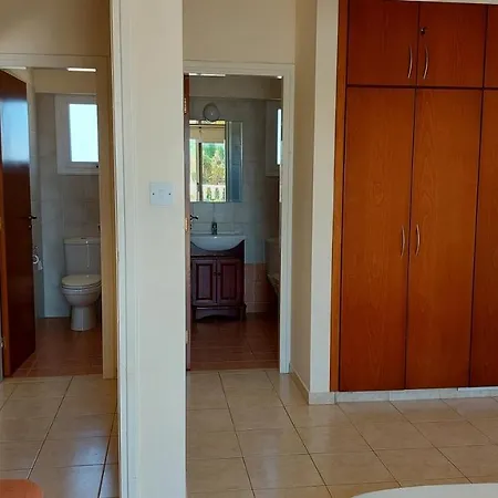 Nissi Golden Sands Lome